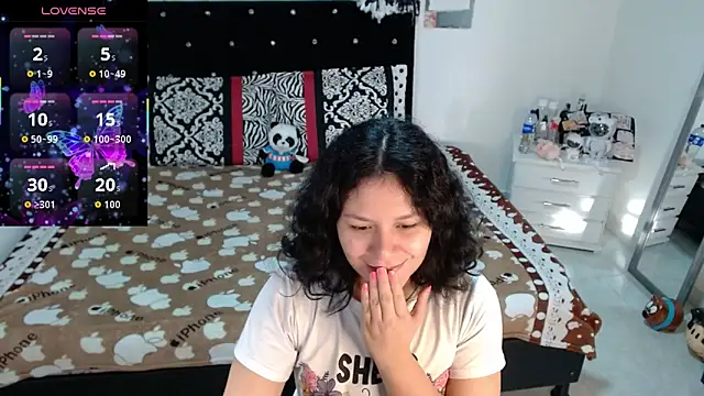 Snapshot of soniafuckboobs chatting on 02-09-26, 12:25 soniafuckboobs online show from 02-09-26, 12:25