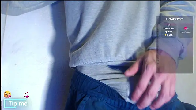 Snapshot of GrayHornyX chatting on 01-31-26, 07:12 GrayHornyX online show from 01-31-26, 07:12