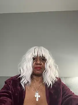 Snapshot of BreanaDivine chatting on 02-25-25, 10:09 BreanaDivine online show from 02-25-25, 10:09