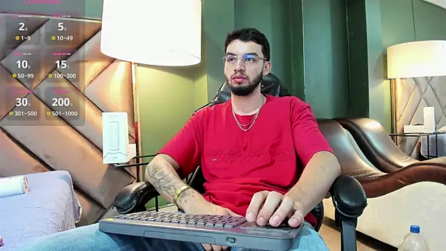 Michael magno online show from 10-26-25, 09:15