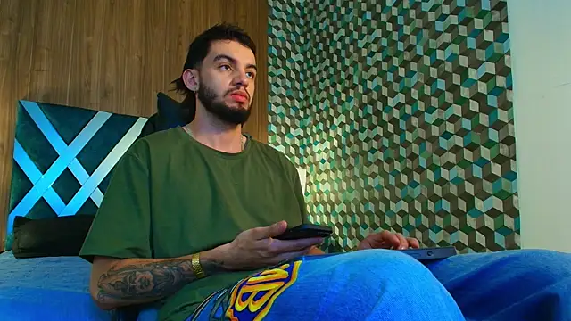 Michael magno online show from 10-25-25, 08:31