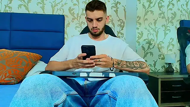 Michael magno online show from 04-09-26, 09:32