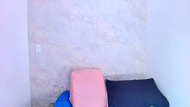 Snapshot of sofi_balvin chatting on 02-25-25, 07:16 sofi balvin online show from 02-25-25, 07:16