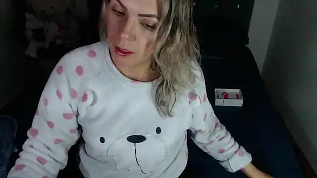 Chantal hott online show from 03-07-26, 07:41