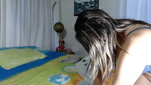 Chantal hott online show from 11-12-25, 10:35