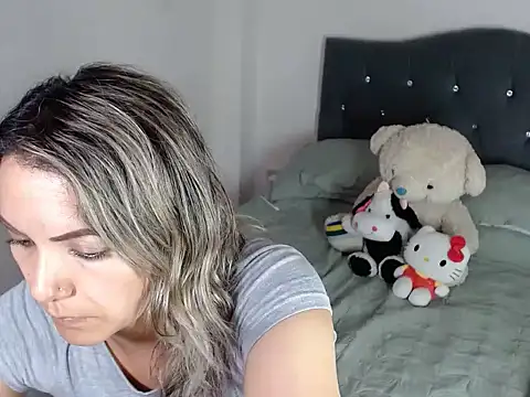 Chantal hott online show from 03-26-26, 09:24