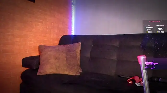 Salome Villa online show from 06-17-26, 10:30