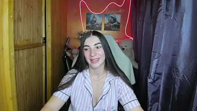 Snapshot of Fiery_Brunette_ chatting on 02-09-25, 05:43 Fiery Brunette online show from 02-09-25, 05:43