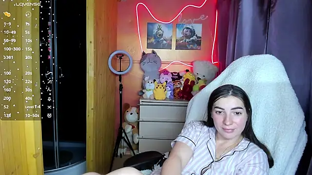 Snapshot of Fiery_Brunette_ chatting on 10-07-25, 03:24 Fiery Brunette online show from 10-07-25, 03:24