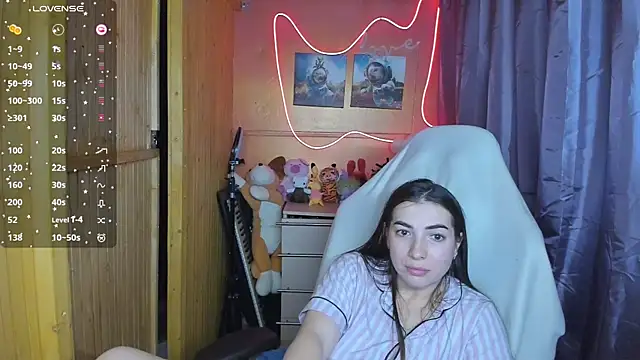 Snapshot of Fiery_Brunette_ chatting on 03-04-25, 08:24 Fiery Brunette online show from 03-04-25, 08:24