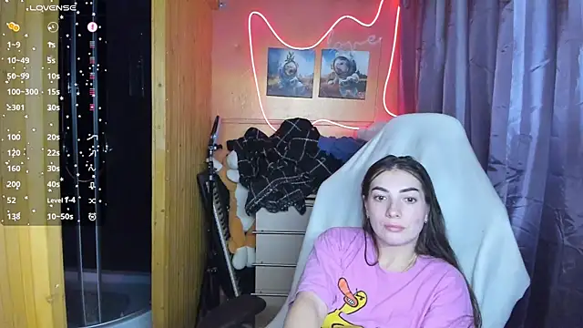 Snapshot of Fiery_Brunette_ chatting on 03-04-25, 02:42 Fiery Brunette online show from 03-04-25, 02:42