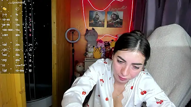 Snapshot of Fiery_Brunette_ chatting on 09-29-25, 05:47 Fiery Brunette online show from 09-29-25, 05:47