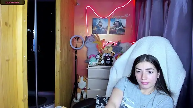 Snapshot of Fiery_Brunette_ chatting on 05-26-26, 04:49 Fiery Brunette online show from 05-26-26, 04:49