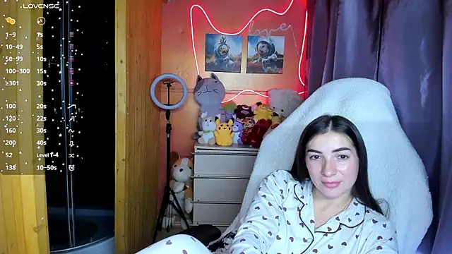 Snapshot of Fiery_Brunette_ chatting on 09-19-25, 06:50 Fiery Brunette online show from 09-19-25, 06:50