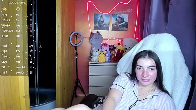 Snapshot of Fiery_Brunette_ chatting on 10-15-25, 08:11 Fiery Brunette online show from 10-15-25, 08:11