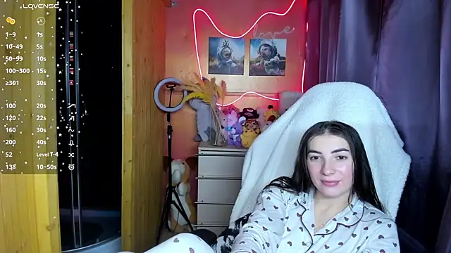 Fiery Brunette  online show from 12-03-25, 10:14