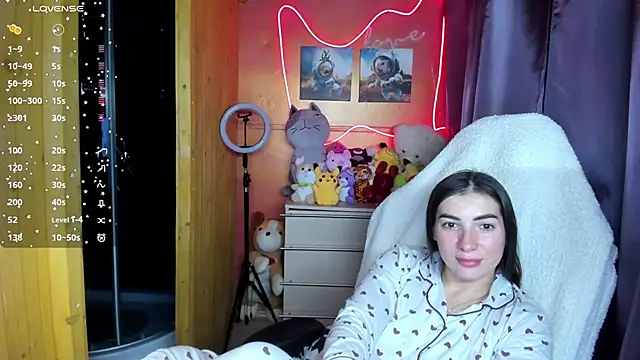 Snapshot of Fiery_Brunette_ chatting on 10-09-25, 01:22 Fiery Brunette online show from 10-09-25, 01:22