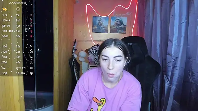 Snapshot of Fiery_Brunette_ chatting on 03-06-25, 09:25 Fiery Brunette online show from 03-06-25, 09:25