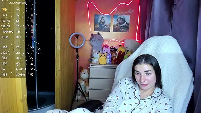 Snapshot of Fiery_Brunette_ chatting on 10-08-25, 05:46 Fiery Brunette online show from 10-08-25, 05:46