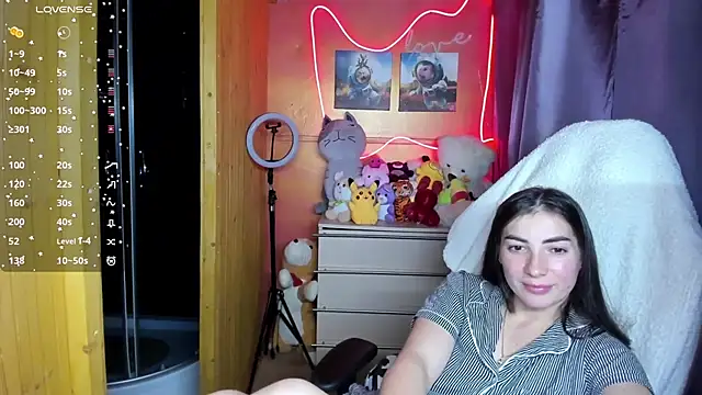 Snapshot of Fiery_Brunette_ chatting on 10-13-25, 05:47 Fiery Brunette online show from 10-13-25, 05:47