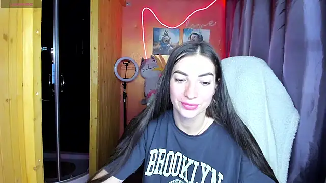 Snapshot of Fiery_Brunette_ chatting on 06-03-26, 03:29 Fiery Brunette online show from 06-03-26, 03:29