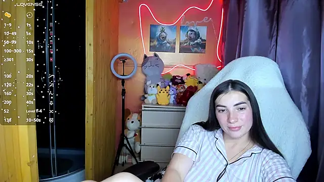 Snapshot of Fiery_Brunette_ chatting on 09-18-25, 09:45 Fiery Brunette online show from 09-18-25, 09:45