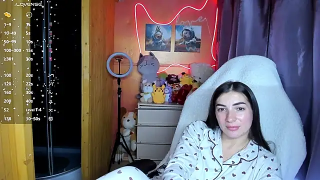 Snapshot of Fiery_Brunette_ chatting on 09-30-25, 07:14 Fiery Brunette online show from 09-30-25, 07:14