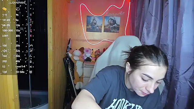 Snapshot of Fiery_Brunette_ chatting on 02-24-25, 06:49 Fiery Brunette online show from 02-24-25, 06:49