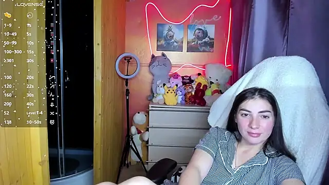 Snapshot of Fiery_Brunette_ chatting on 10-13-25, 05:42 Fiery Brunette online show from 10-13-25, 05:42