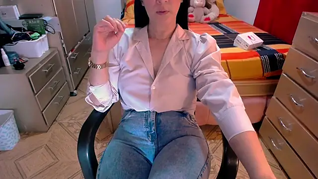 BitterMomXxx online show from 03-11-25, 02:18