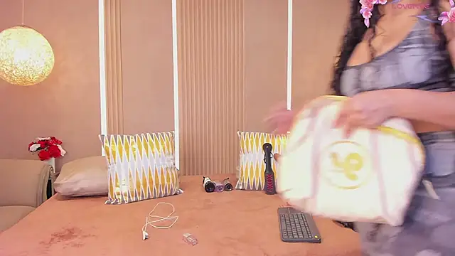 Snapshot of sabrina_shark_ chatting on 03-05-26, 02:52 sabrina shark online show from 03-05-26, 02:52