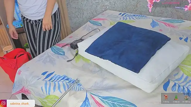 sabrina shark  online show from 12-19-25, 01:42