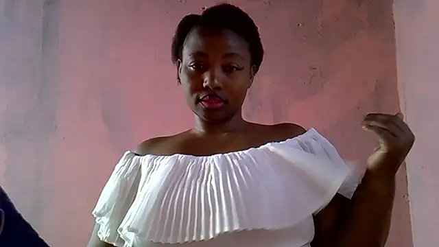 Snapshot of JUICYASSxxx chatting on 12-16-25, 04:50 JUICYASSxxx online show from 12-16-25, 04:50