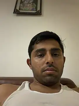 Snapshot of rhuh3991 chatting on 06-15-26, 02:39 rhuh3991 online show from 06-15-26, 02:39