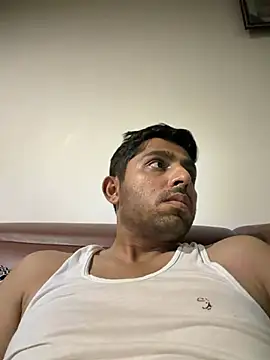 Snapshot of rhuh3991 chatting on 06-29-26, 06:51 rhuh3991 online show from 06-29-26, 06:51