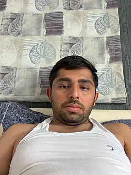 Snapshot of rhuh3991 chatting on 06-21-26, 05:13 rhuh3991 online show from 06-21-26, 05:13