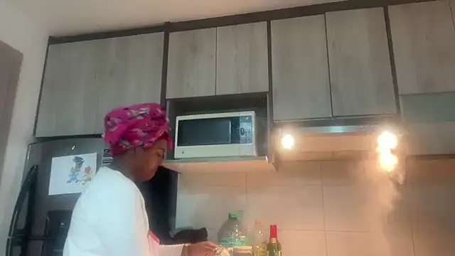 ChocolateCakeQueen online show from 02-15-26, 03:18