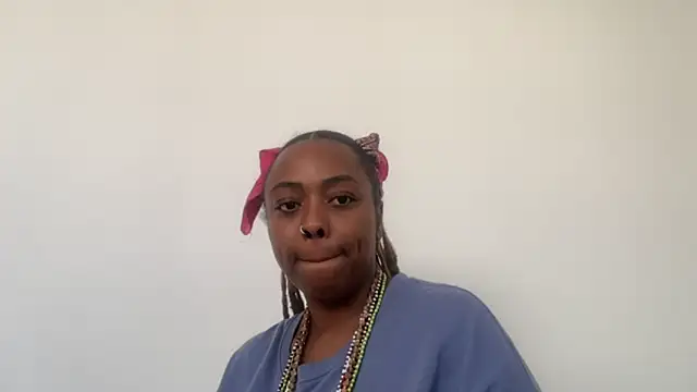 ChocolateCakeQueen online show from 11-17-25, 08:02