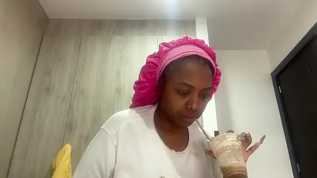 ChocolateCakeQueen online show from 03-12-26, 02:54