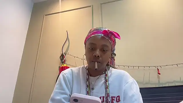 ChocolateCakeQueen online show from 03-02-25, 11:39