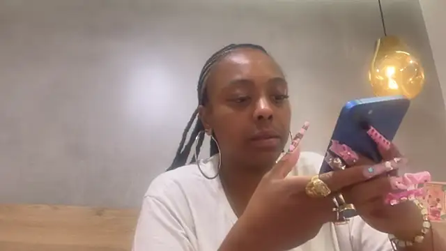 Snapshot of ChocolateCakeQueen chatting on 05-17-26, 03:06 ChocolateCakeQueen online show from 05-17-26, 03:06