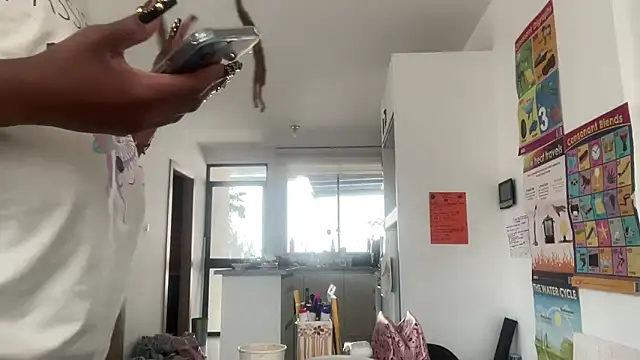 ChocolateCakeQueen online show from 10-31-25, 03:41