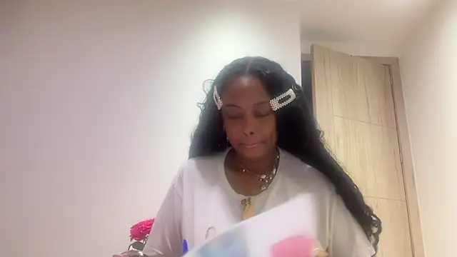 Snapshot of ChocolateCakeQueen chatting on 04-24-26, 04:58 ChocolateCakeQueen online show from 04-24-26, 04:58