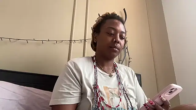 ChocolateCakeQueen online show from 03-11-25, 04:29