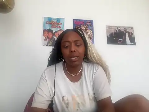 Snapshot of ChocolateCakeQueen chatting on 07-10-26, 02:50 ChocolateCakeQueen online show from 07-10-26, 02:50