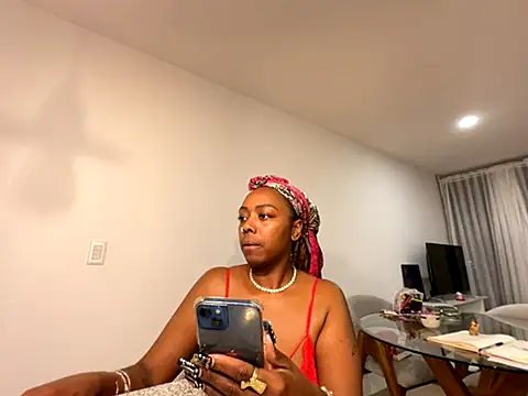 ChocolateCakeQueen online show from 12-03-25, 12:23