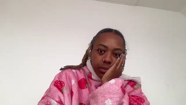 ChocolateCakeQueen online show from 11-18-25, 11:46