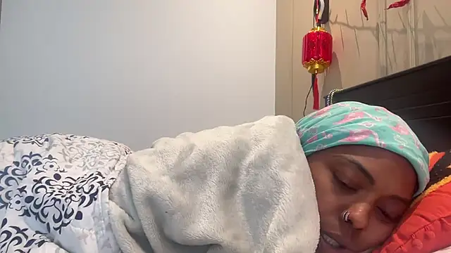 ChocolateCakeQueen online show from 03-15-25, 10:00