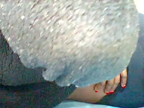 Snapshot of sexy_cutelips chatting on 06-05-26, 11:05 sexy cutelips online show from 06-05-26, 11:05