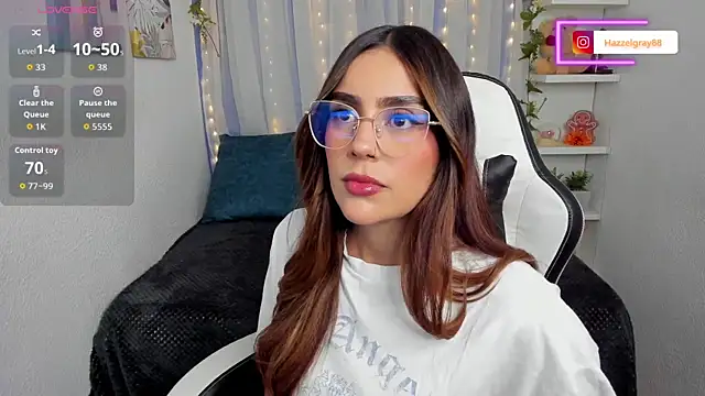 HazzelGray online show from 01-08-26, 02:12